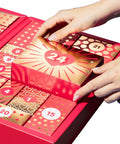 Geschenkdoosje 24 wordt geopend in de erotische adventskalender Couples