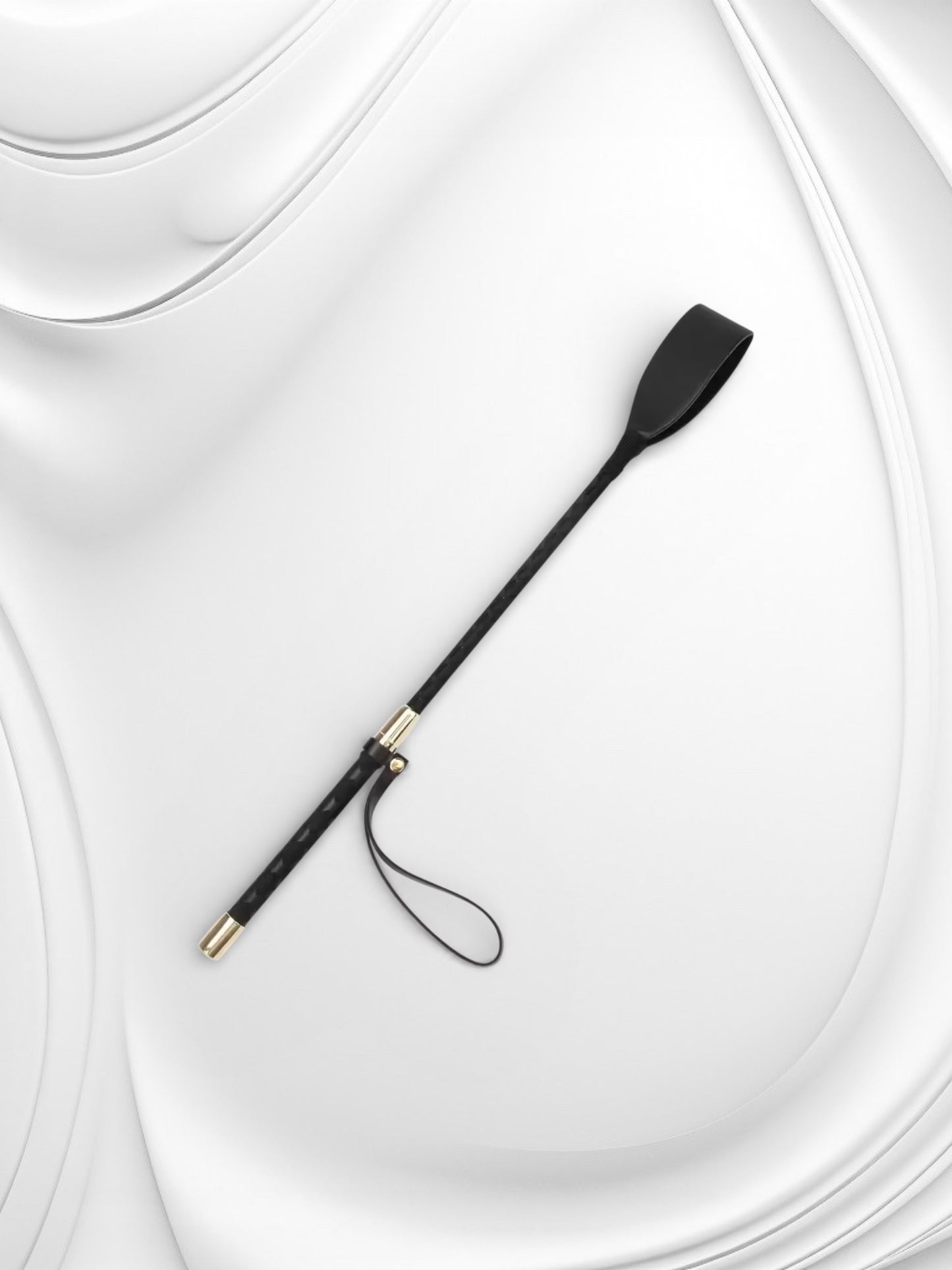 Luxe Tikflogger Zwart – Elegant BDSM Zweepje (45 cm)